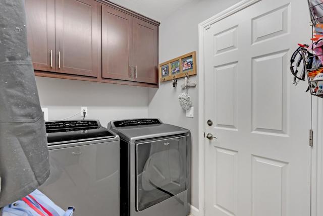 1028 Capri Way, Salinas CA: https://media.crmls.org/mediaz/b0136a01-fc65-4047-9d7a-6195edad4d22.jpg
