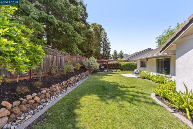 2232 Normandy Cir, Livermore CA: https://media.crmls.org/mediaz/b01379cb-2338-4572-acbc-1f2d98caef0e.jpg