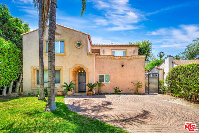 14916 Hesby Street, Sherman Oaks CA: https://media.crmls.org/mediaz/b013d8ec-9b66-416c-b28c-3c5acd79c746.jpg