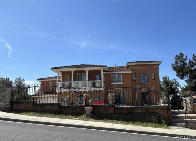 303 Amparo Drive, Escondido CA: https://media.crmls.org/mediaz/b0164e0b-effa-46f4-809d-16217d0f903a.jpg