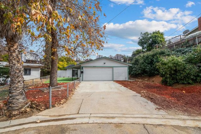 Image 2 of 37 For 9065 Heatherdale St