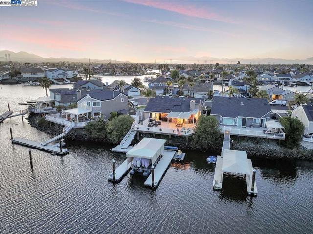 1864 Dune Point Way, Discovery Bay CA: https://media.crmls.org/mediaz/b01667fa-baed-46ed-9a41-dbb29438ede7.jpg