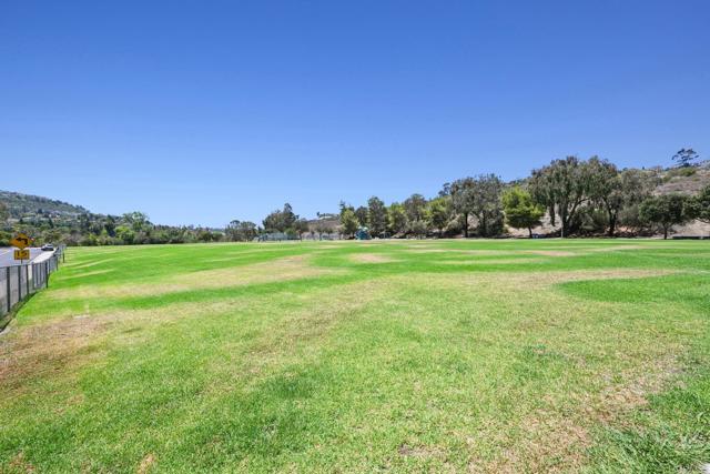 9574 Paseo Montril, San Diego CA: https://media.crmls.org/mediaz/b016ccaa-1e9a-4086-b28a-566c5794145d.jpg