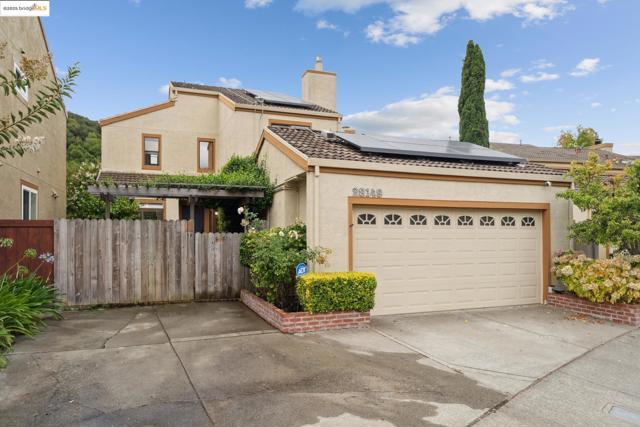 28149 Riggs Ct, Hayward CA: https://media.crmls.org/mediaz/b01729db-94a4-49e7-bc15-0bd1c1e49c71.jpg