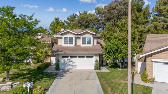 27220 Waterford Drive, Valencia CA: https://media.crmls.org/mediaz/b017c668-d4c4-4f01-a101-7f7ac232fe30.jpg