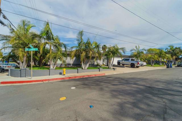 4875 77 Normandie, La Mesa CA: https://media.crmls.org/mediaz/b0181787-3e8d-44c4-8664-8740dc65d398.jpg