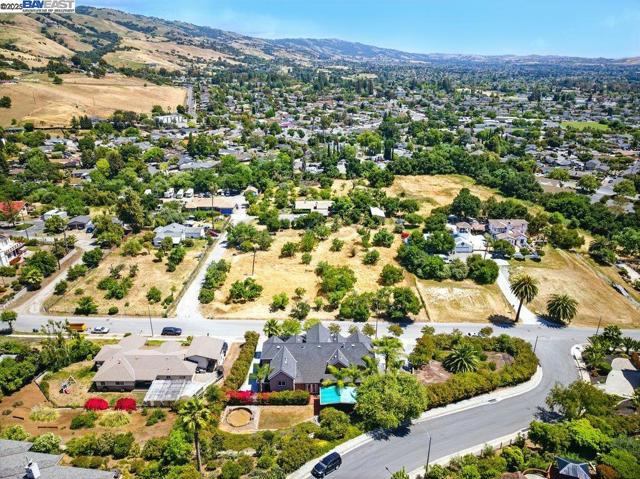 3405 Story Lane, San Jose CA: https://media.crmls.org/mediaz/b0185810-69fb-409d-beed-ccd4ea66c854.jpg