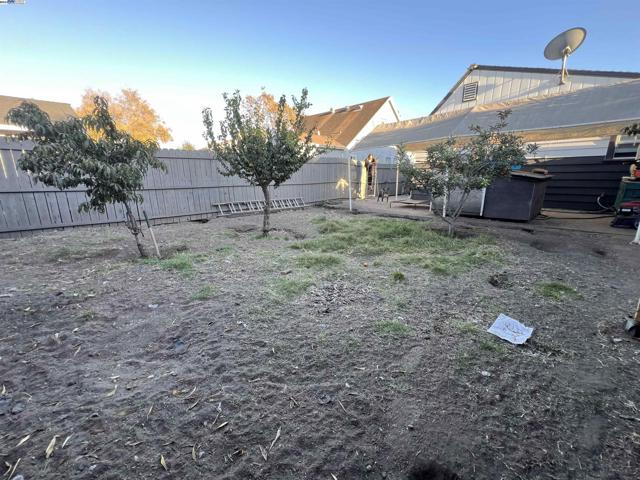 Image 37 of 41 For 2327 Avenue 133rd