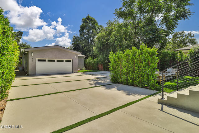 514 W Washington Boulevard, Pasadena CA: https://media.crmls.org/mediaz/b01a2b76-ff85-48c8-93ea-4a62284531be.jpg