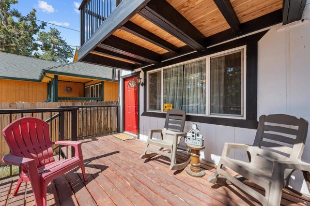 138 Leonard Lane, Sugarloaf CA: https://media.crmls.org/mediaz/b01a3d64-edd0-4f42-8688-ed2e59ceab78.jpg