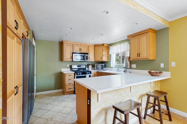 2113 Euclid Avenue, Camarillo CA: https://media.crmls.org/mediaz/b01a4e98-09e0-465d-b56e-2a51babbbed4.jpg