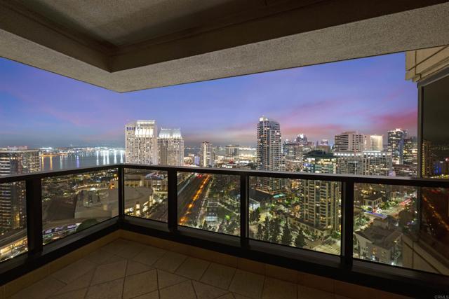 100 Harbor Drive, San Diego CA: https://media.crmls.org/mediaz/b01a9ea0-f7e8-4e91-b1b6-17ce8ddf1383.jpg