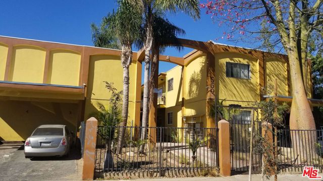 559 Sunset Avenue photo 3