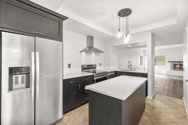 17727 Valle De Lobo Drive, Poway CA: https://media.crmls.org/mediaz/b01cf091-e7d8-4dc1-803e-91d0d34c1b18.jpg