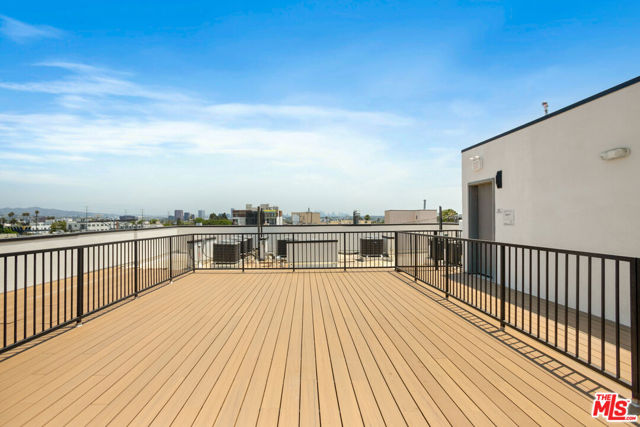 1414 S Beverly Drive Drive, Los Angeles CA: https://media.crmls.org/mediaz/b01d85ba-1be2-4f21-835b-03fc596a2ea6.jpg