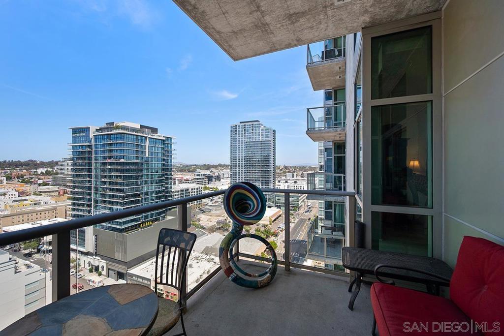 800 The Mark Ln - photo 13