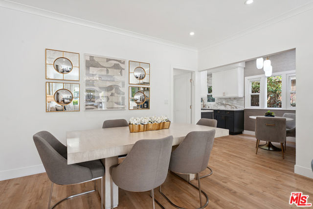 1033 N La Jolla Avenue, West Hollywood CA: https://media.crmls.org/mediaz/b01ef1e6-d86c-433b-afbd-fb6b240a696f.jpg