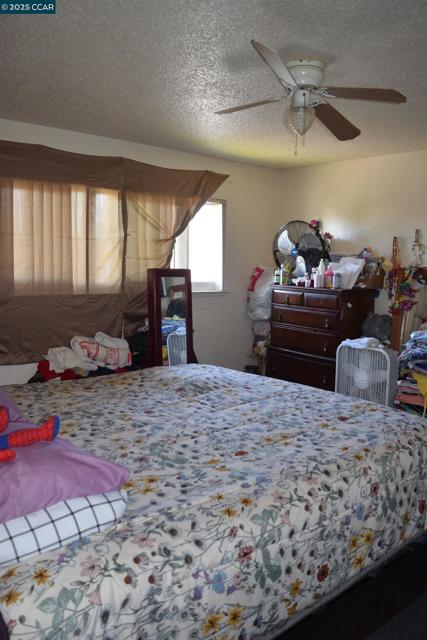 2518 Manchester Ave, San Pablo CA: https://media.crmls.org/mediaz/b01f009d-caba-4a8a-8047-855a62e56b8b.jpg