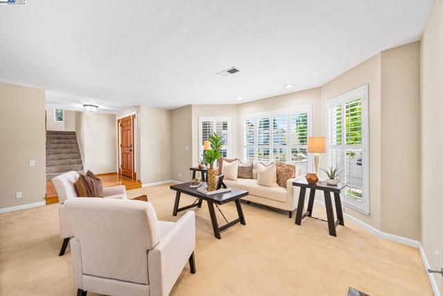 868 Madeira Dr, Pleasanton CA: https://media.crmls.org/mediaz/b01f2469-2441-47b9-9044-ac061a006ad3.jpg