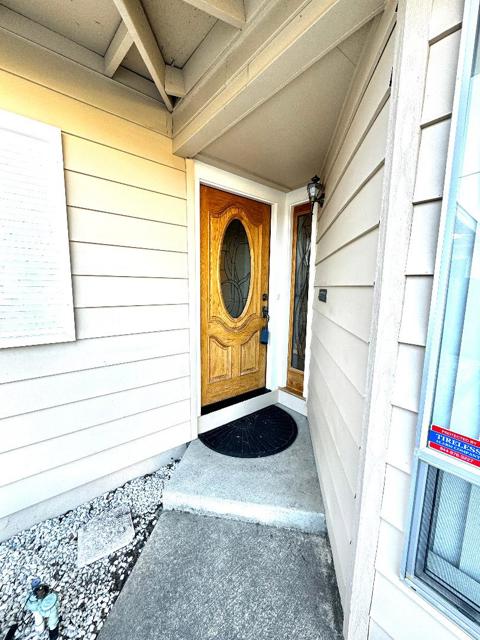 3012 Ellen Court, Marina CA: https://media.crmls.org/mediaz/b020efc9-7a64-4913-a610-309c44ee63de.jpg