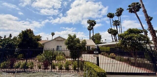 13628 Addison Street, Sherman Oaks CA: https://media.crmls.org/mediaz/b0223c5d-871a-4b88-8725-fa1d5c6e5583.jpg