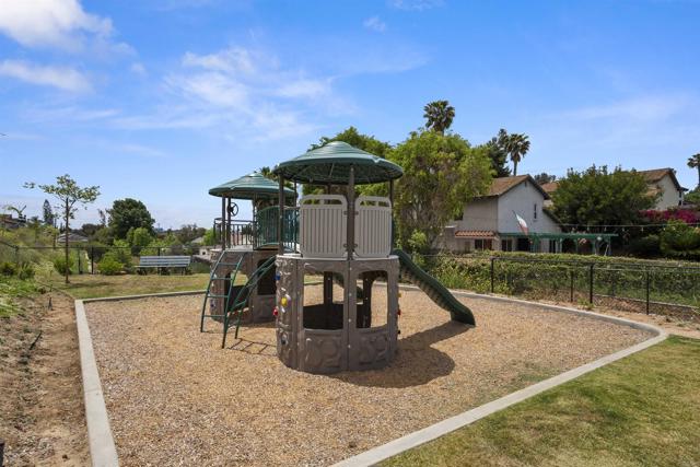 Detail Gallery Image 42 of 43 For 2210 Bonita Court, Lemon Grove,  CA 91945 - 3 Beds | 2/1 Baths