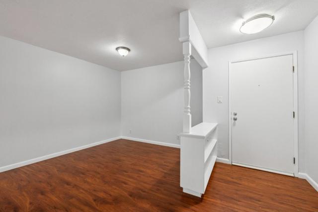 1061 Beach Park Boulevard, Foster City CA: https://media.crmls.org/mediaz/b022d373-a683-458c-af21-a86870ee7230.jpg