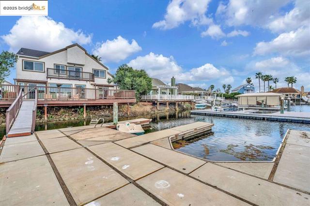 1642 Dune Point Ct, Discovery Bay CA: https://media.crmls.org/mediaz/b022d765-fa3a-4d1b-8bd1-27f56b67c8aa.jpg