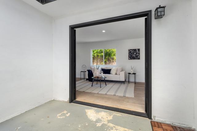 6750 Cowles Mountain Blvd, San Diego CA: https://media.crmls.org/mediaz/b022e2e2-bb0d-46fa-b0ec-ea3e26b5569d.jpg