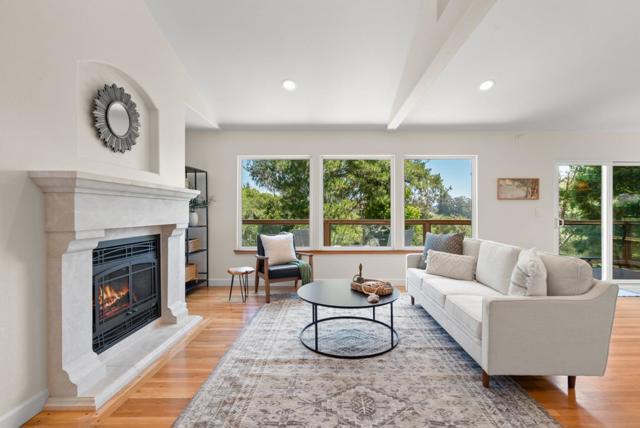 562 Cuesta Drive, Aptos CA: https://media.crmls.org/mediaz/b022fd87-cb92-472c-b63c-4503c815f404.jpg