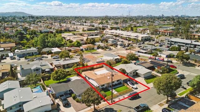 4862 Kesling Ct, San Diego CA: https://media.crmls.org/mediaz/b025915b-1d8f-462e-ab4a-6672cdabac44.jpg