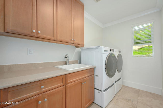 650 Astera Court, Newbury Park CA: https://media.crmls.org/mediaz/b025da5a-5c3a-4cce-9bcb-3c5ce637f52c.jpg