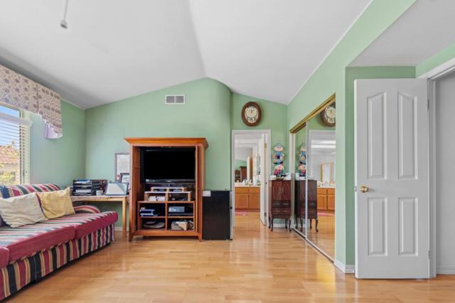 70 Meadowland Drive, Milpitas CA: https://media.crmls.org/mediaz/b02640e2-3ed6-4568-ac58-dc3f1ec7d07c.jpg