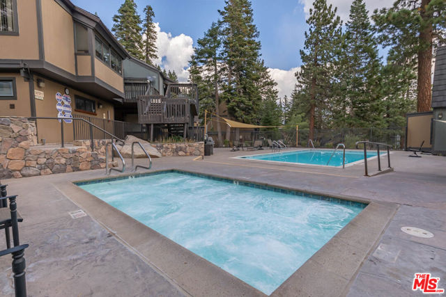 1629 Majestic Pines Drive, Mammoth Lakes CA: https://media.crmls.org/mediaz/b0285288-dabe-4303-970f-27465ce1e529.jpg