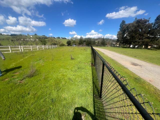 5390 Little Uvas Road, Morgan Hill CA: https://media.crmls.org/mediaz/b028b708-16bf-4050-b31f-43181d08e9e7.jpg