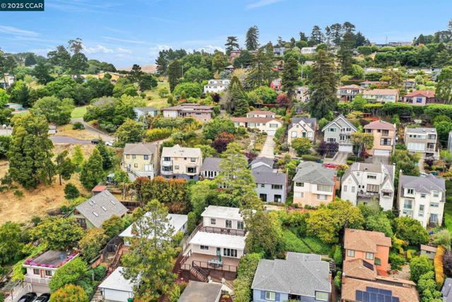 83 Arlington Ave., Kensington CA: https://media.crmls.org/mediaz/b028cb88-97b6-4305-ad06-c9cfadcb9540.jpg