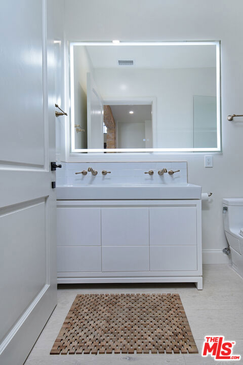 Drew Fenton | 33182 Mulholland Highway Malibu CA | MLS: 7250420