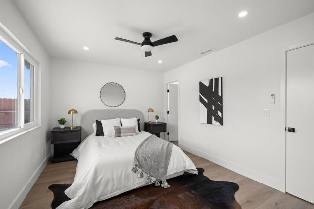 4281 Marcwade Dr, San Diego CA: https://media.crmls.org/mediaz/b029b88d-5928-47cd-b572-507b094c8305.jpg