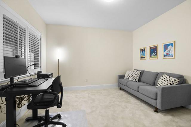 530 El Camino Real, Burlingame CA: https://media.crmls.org/mediaz/b02b8fff-59db-44c5-8921-b27bf01175a1.jpg