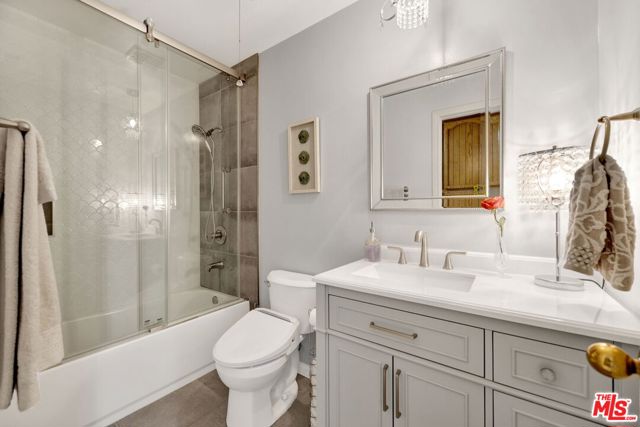 28461 Driver Avenue, Agoura Hills CA: https://media.crmls.org/mediaz/b02ba1d9-bcfa-44cc-811e-4dd6eb16913b.jpg