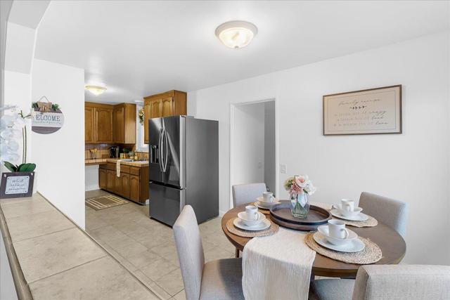 1140 Palm Avenue, Seaside CA: https://media.crmls.org/mediaz/b02bab05-5176-4315-89b6-8e69508c6765.jpg