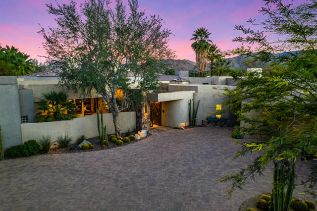 950 Andreas Canyon Drive, Palm Desert CA: https://media.crmls.org/mediaz/b02c79c7-6a9a-4ac1-85f5-7c0d5f8856d2.jpg