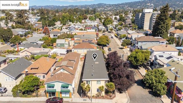 2011 Rutherford, Oakland CA: https://media.crmls.org/mediaz/b02cd021-cb78-45fd-9b99-c17b24e1d6cd.jpg