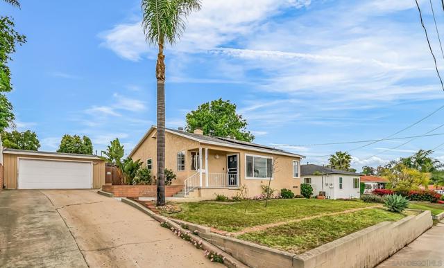 7200 Colony Rd, La Mesa CA: https://media.crmls.org/mediaz/b02d3c7d-3dd9-4e8f-8118-a83e1a89a2d5.jpg