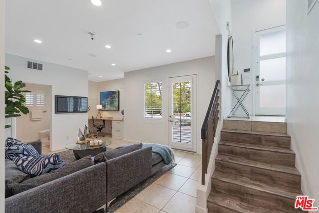 12923 Bluff Creek Drive, Los Angeles CA: https://media.crmls.org/mediaz/b02d8c09-2ad3-4776-b7fe-2c225b5990ee.jpg