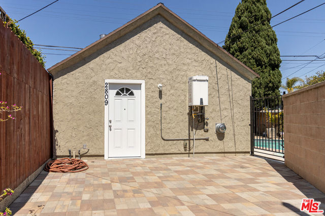 2807 S Bedford Street, Los Angeles CA: https://media.crmls.org/mediaz/b02e16f3-27b3-4797-9aba-d5e073da2ba2.jpg
