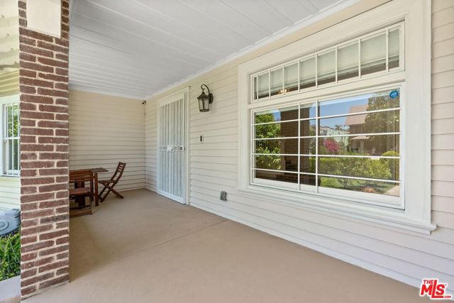 1810 Westmoreland Boulevard, Los Angeles CA: https://media.crmls.org/mediaz/b02e6317-b2e7-41f9-93b2-0ad1c94cb876.jpg