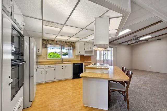 1175 La Moree Rd, San Marcos CA: https://media.crmls.org/mediaz/b02e87f0-0245-4c28-bb29-08608b17a573.jpg