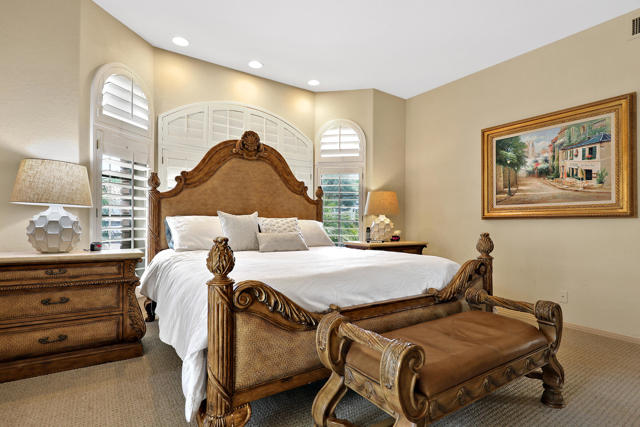 72550 Greenbriar Lane, Palm Desert CA: https://media.crmls.org/mediaz/b02eafdd-0242-407d-bc9b-6fd04e59a537.jpg