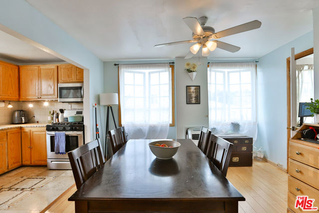 3110 Highland Avenue, Santa Monica CA: https://media.crmls.org/mediaz/b02f4268-b2e8-415d-badc-77d9432e6173.jpg